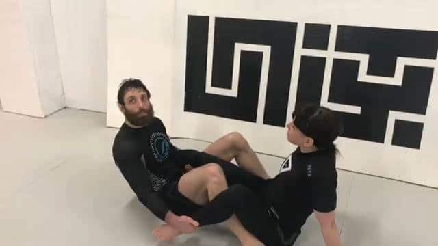 Eddie Cummings - The Z-lock, a hip lock variation