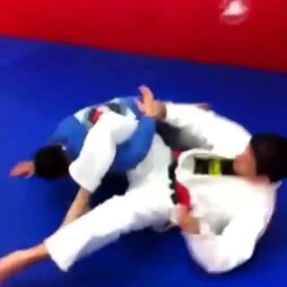 Jean Jacques Machado - Omoplata setup