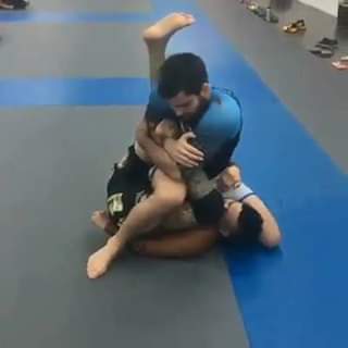 Robert Drysdale - Leg Lock vs Deep Half