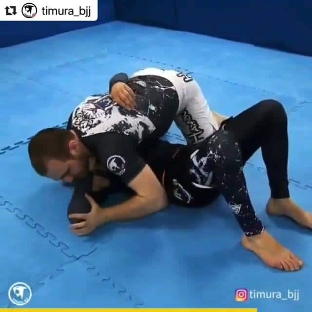 2 techniques from stockade position -Triangle and Reverse Triangle