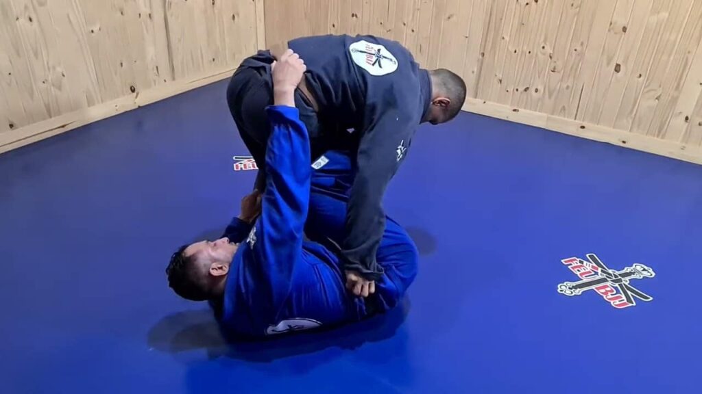 APRENDA E ENGANE SEU OPONENTE COM A GUARDA DE LA RIVA PROFUNDA  FEU BJJ