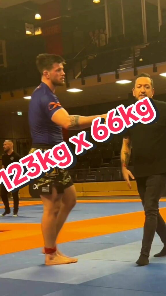 Absoluto 123kg X 66kg    -  Absolute division 123kg x 66Kg    . . Vídeo:     .