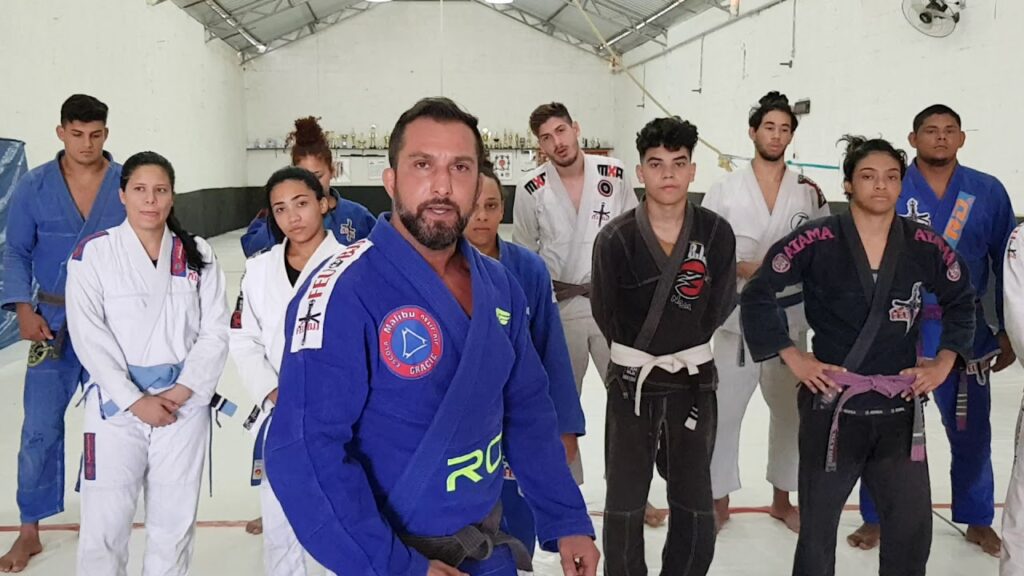 Absurdo Treino Clandestino Na FEU Bjj