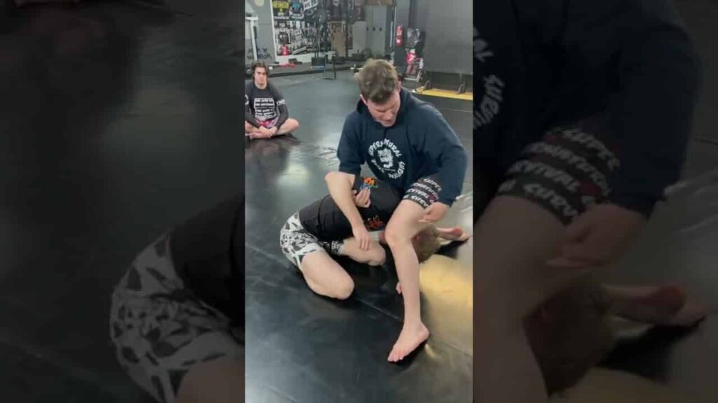 Armbar vs Turtle 💀