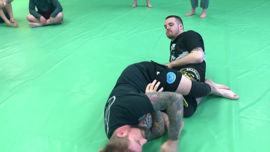 Bottom Half Guard Kneebar (Liborio Style)