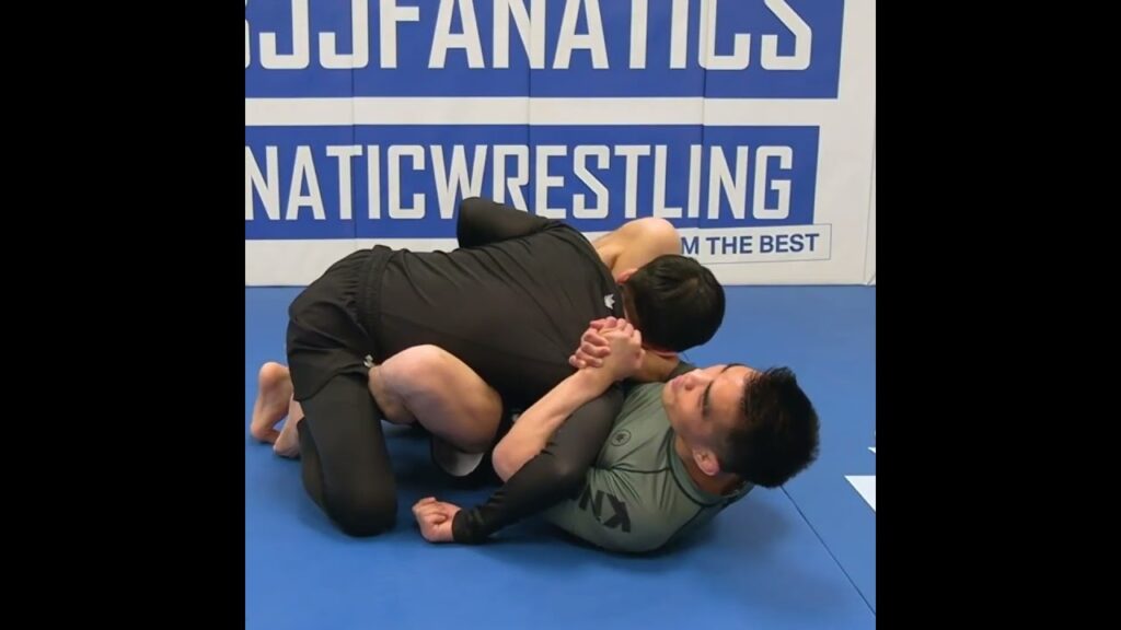 Choi Bar From Butterfly Guard by Yongwon Choi     #bjjtips #bjjwhitebelt