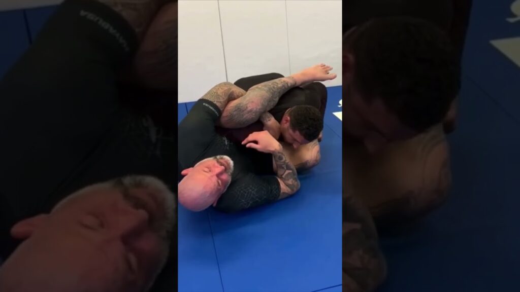 Choke from Shoulder Pin Guard by Neil Melanson