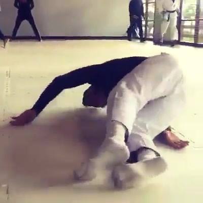 Cobrinha's Flexibility Movement!