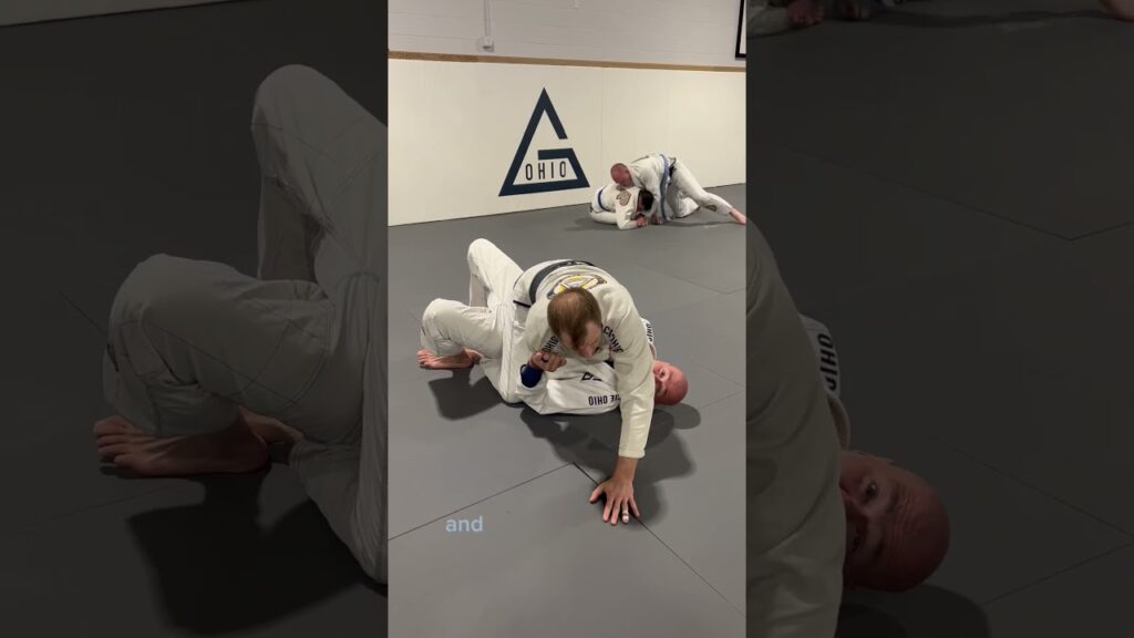 Cross Collar Choke Defense from the Mount.