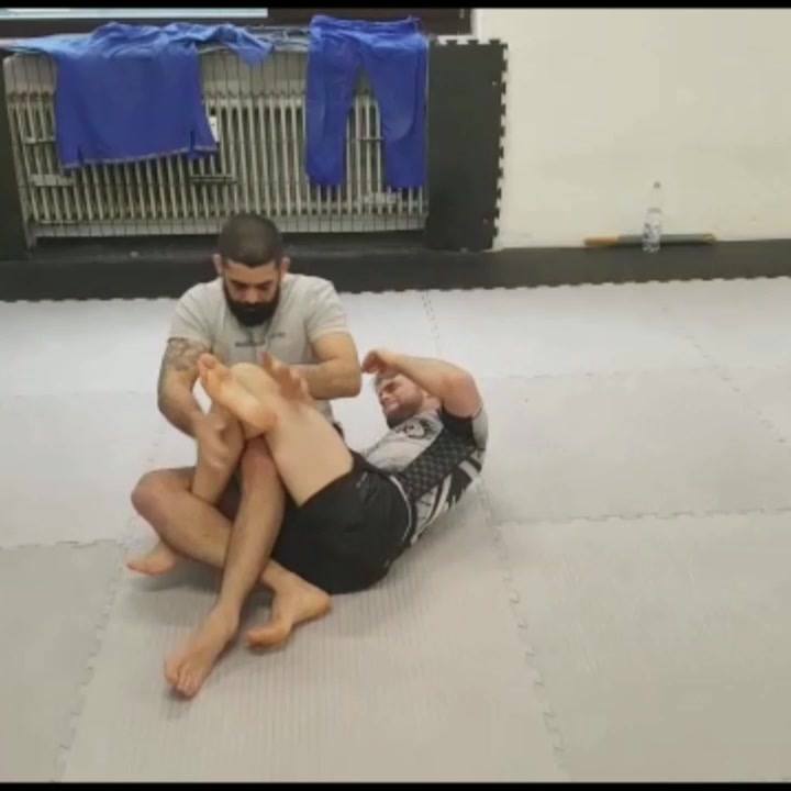 Crusher from Reverse Ashi Garami Defense by @abelbjj