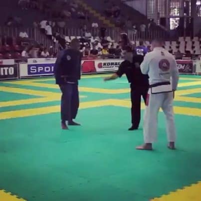 D A M N 
 #Repost @igorsilvabjj
 ・・・
#TBT
 Uns 10 anos atrás no templo do Jiu-jitsu 
 •••
 Around 10 years ago in the temple of BJJ 
 •••
#igorsilvabj...