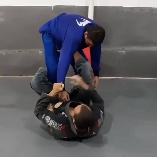 DLR Guard Sweep to Armlock by @danilosouzabjj