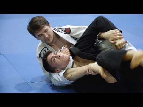 Double Lapel Choke (2019 IBJJF European Championships)