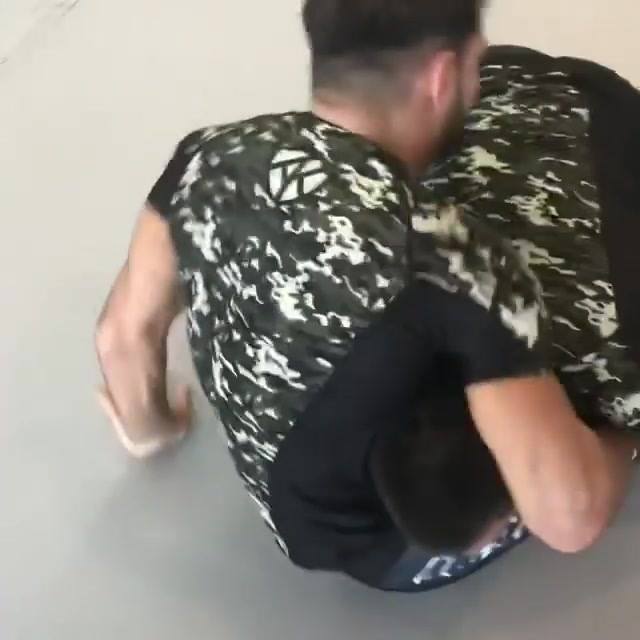 Double Leg Counter to Guillotine @persian.fury