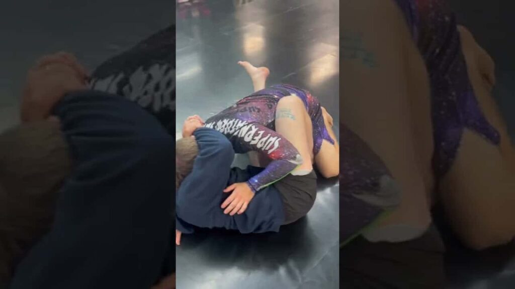 Easy closed guard sweep after you broke down their posture 🤙🏻