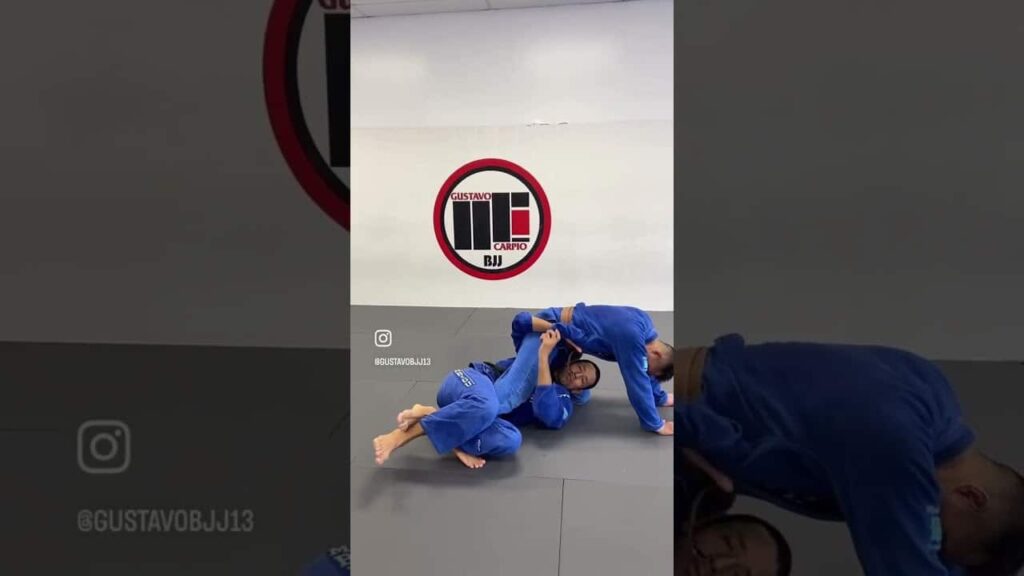 Elbow Escape to Deep Half Guard #bjj #bjjlifestyle #mountescape #jiujitsu