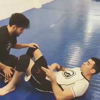 Excellent knee cut counter by @animalblackbelt