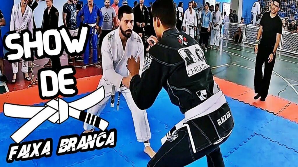 FAIXA BRANCA DE JIU JITSU DANDO SHOW EM LUTA MOVIMENTADA - FEU BJJ