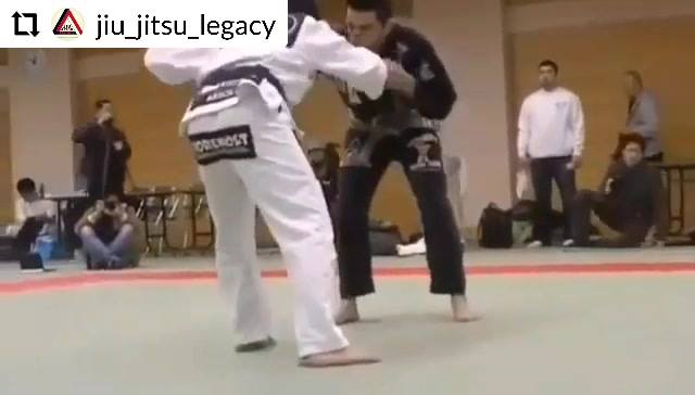 Fake guard pull to ankle pick by Marcos Souza.