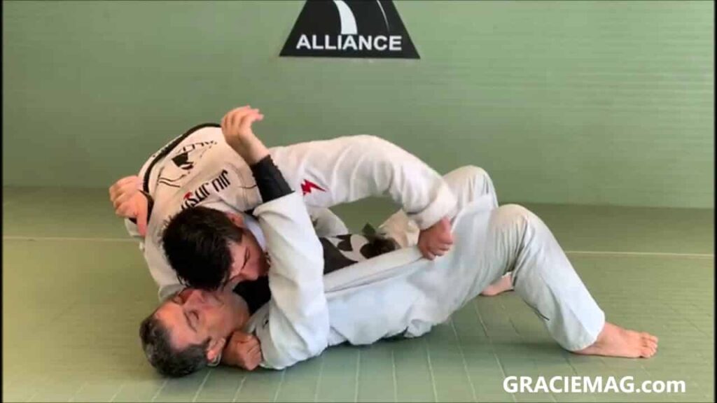 Felipe Neto teaches two knee on belly submissions at Alliance Leblon