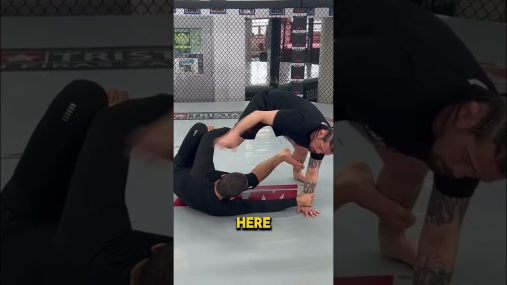 Forcing our opponent’s hands to the mat and then wrestling up. Find out more on Jujiclub #mma #bjj