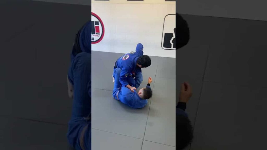 Guard Pass: Knee Cut from Worm Guard #bjjlifestyle #jiujitsu #bjj #carpiojiujitsu