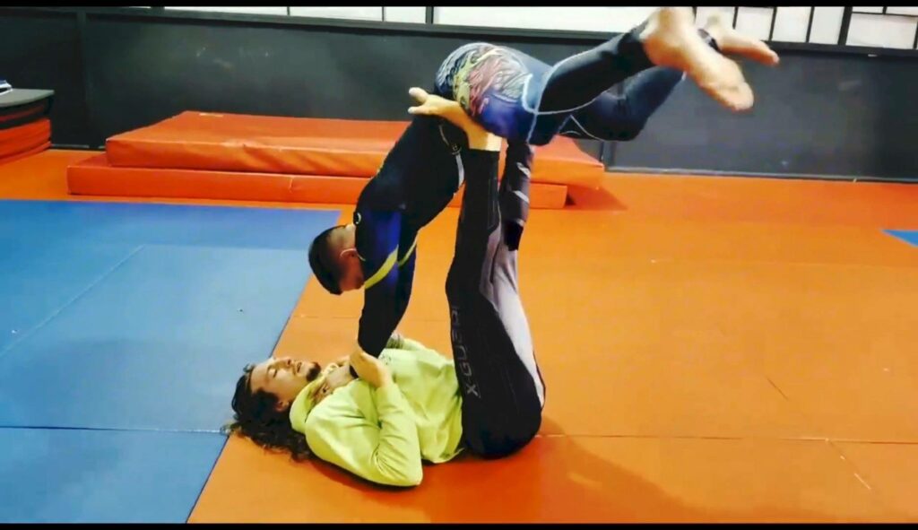 Helicopter Arm Bar