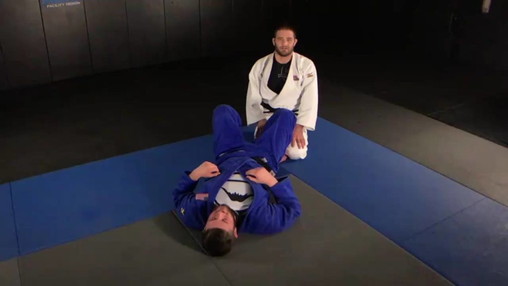 Hip High Knee Cut Pass