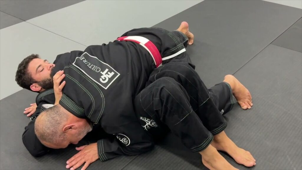 How to Pass the Knee Shield Guard - Master Julio Cesar Pereira