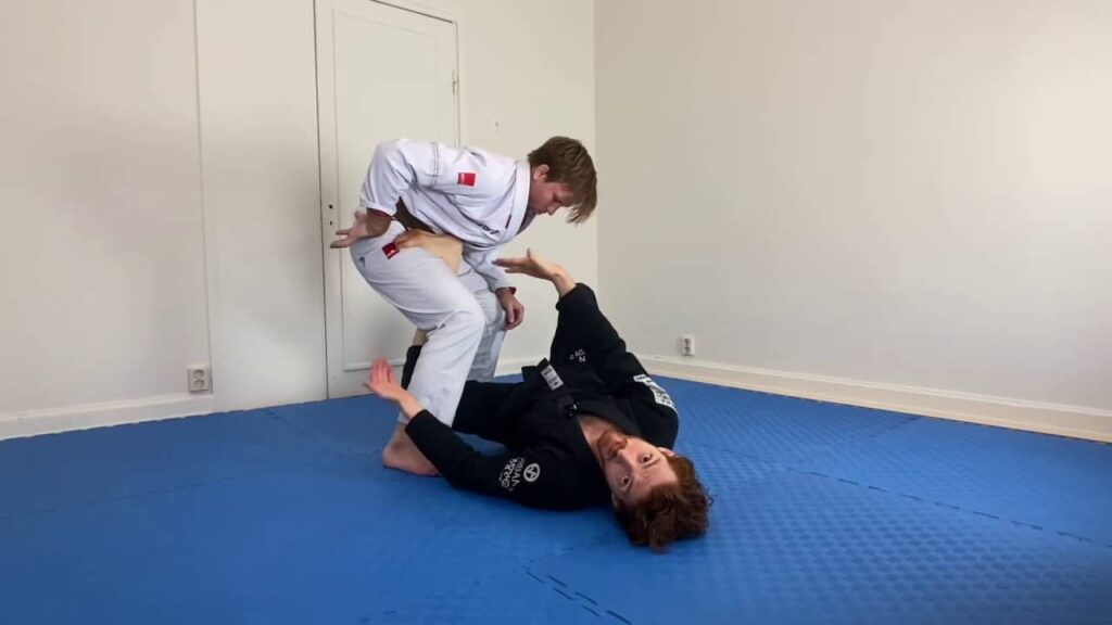 Intro to Key Master Hook ( Triangle, Ankle Lock, Matrix)