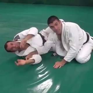 It’s all about the knee alice and switch by Rener Gracie