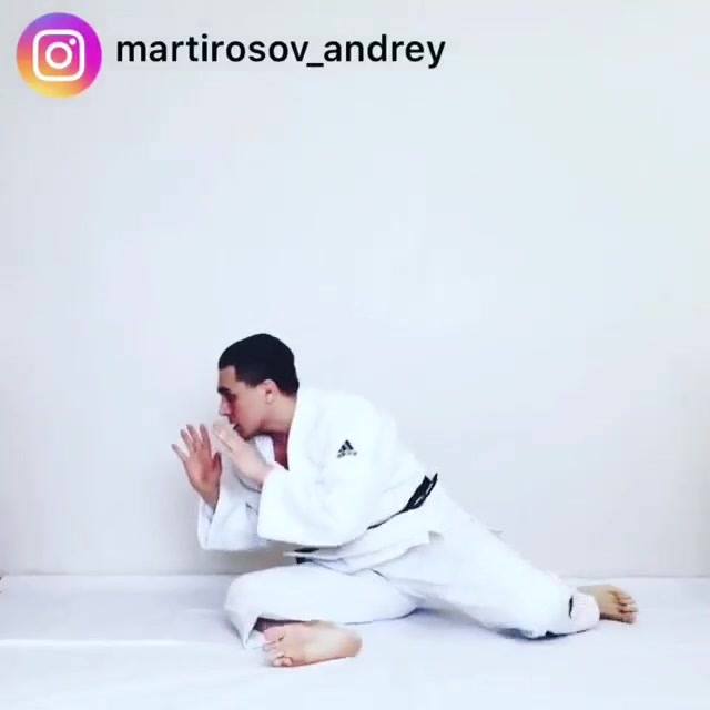 Judo 柔道 Ne waza 寝技 
 Fuente: Andrey Martirosov
Judo athlete Don't miss it 
 Sourc