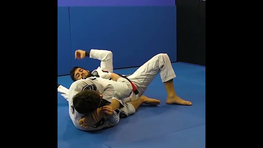 KNEEBAR SETUP by Mikey Musumeci