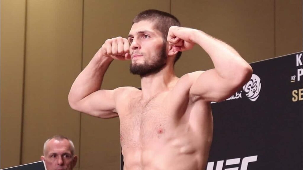 Khabib Nurmagomedov makes weight for UFC 242