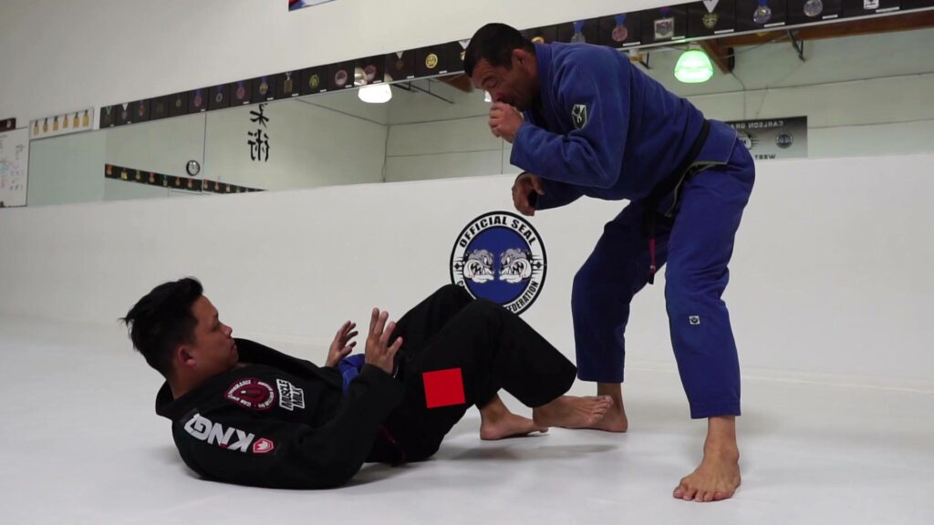 Kimura Escape demonstrated by Professor Thomas Cronin From Carlson Gracie Brazi...