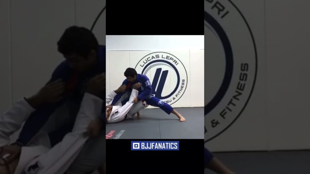 Knee Cut Pass  by LUCAS LEPRI