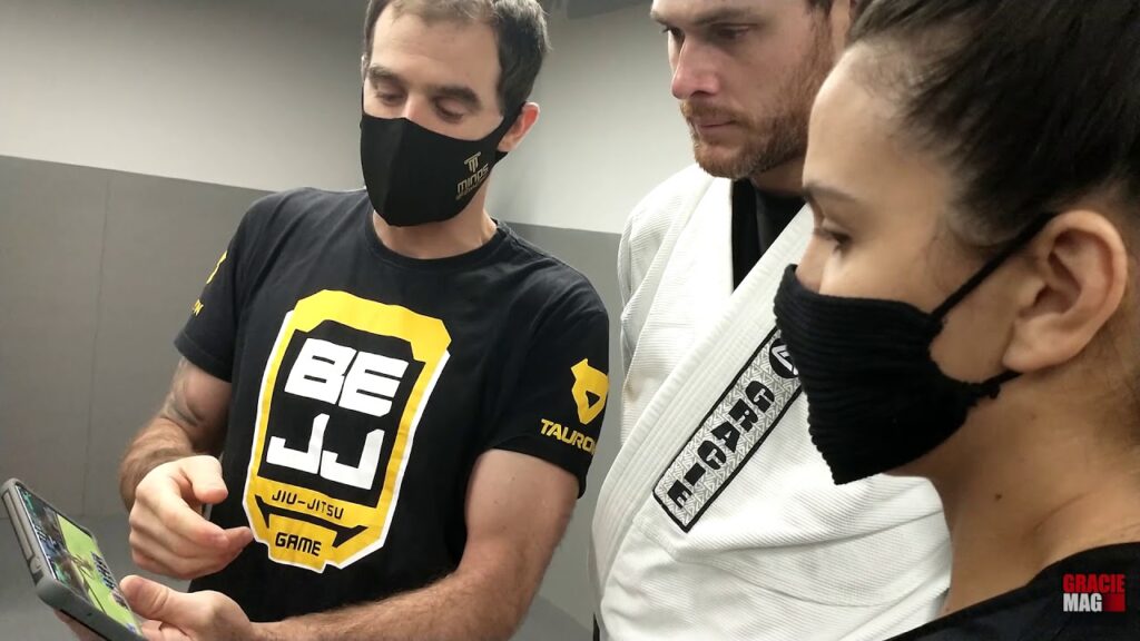 Kyra e Roger Gracie aprovam o BEJJ Game, o jogo do Jiu-Jitsu