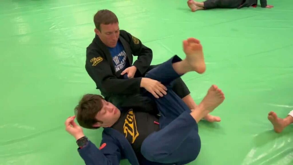 Lapel Guard: Squid Guard Omoplata Sweep to Berimbolo