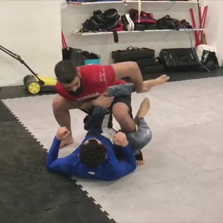 Leg Drag to Straight Ankle Lock by @abelbjj