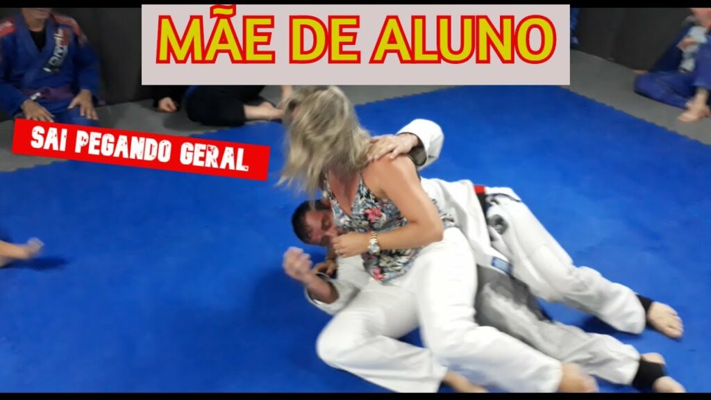 MÃE REVOLTADA SAI PEGANDO PROFESSOR DE JIU JITSU