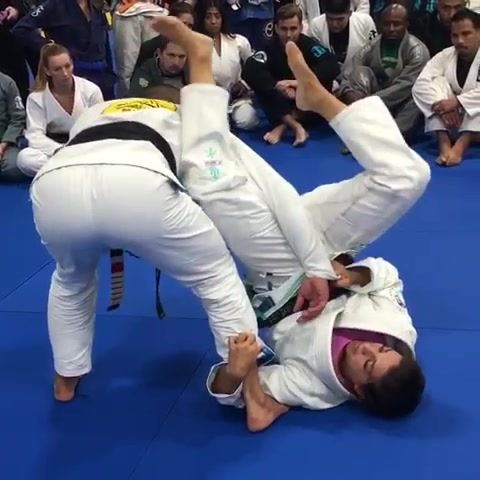 Mackenzie Dern Chokoplata