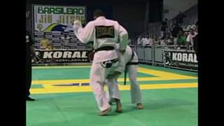 Marcelo Garcia vs Andre Galvao



Marcelo Garcia vs Andre Galvao 
Translated fr