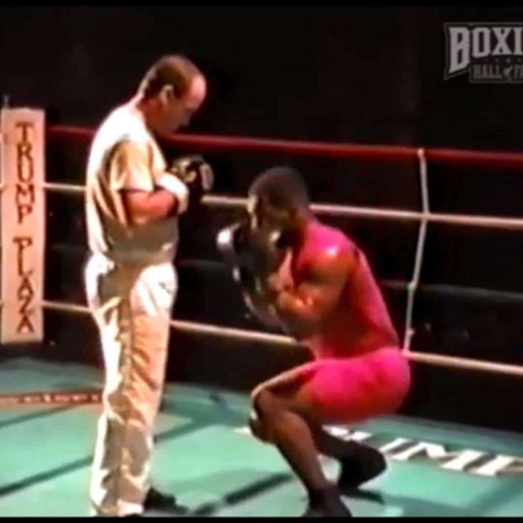 Mike Tyson training on the pads with Kevin Rooney