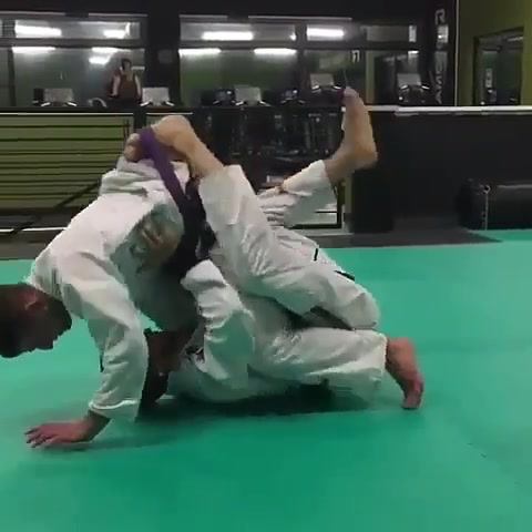 Mount Escape using the belt