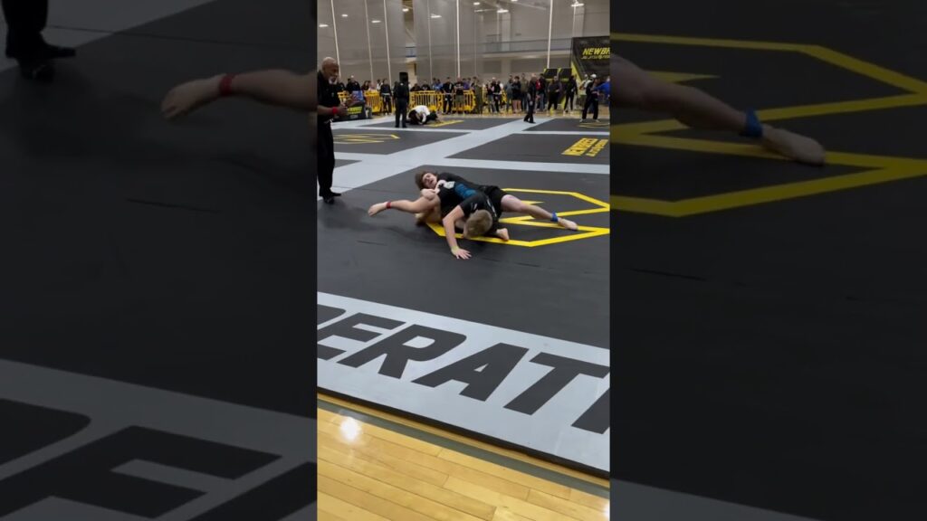 My student Asher Giroux is going viral with this Armbar 🤯 check out his Instagram @slashergx