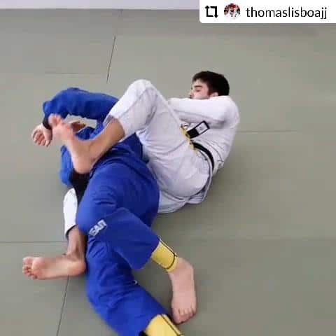 Nice guard passing drill to back take by Thomas Lisboa.