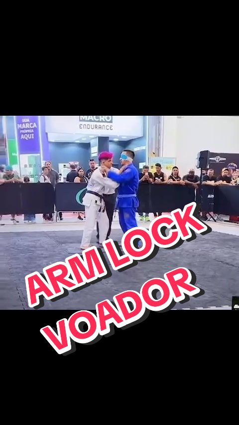 O Atelta  deficiente visual total, aplicando um lindo Arm Lock voador  -  The