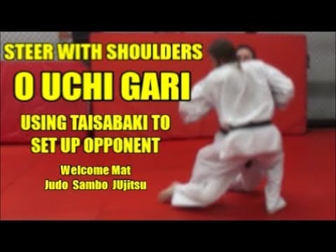 O UCHI GARI STEER WITH SHOULDERS USING TAISABAKI