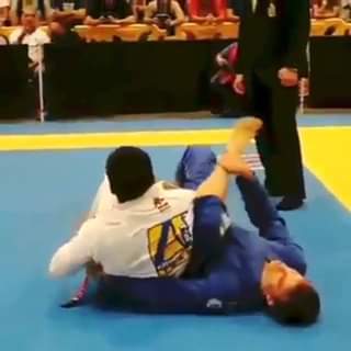 Omoplata finish by Clark Gracie