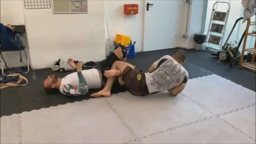 Outside Sankaku Spinning Inside Heelhook from 50/50  by @abelbjj